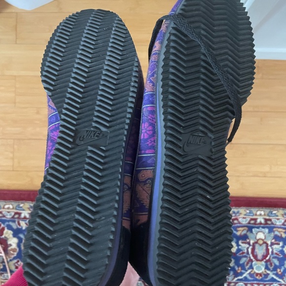 Nike Cortez X Los Premieros collab. Never worn outside. - Picture 8 of 8